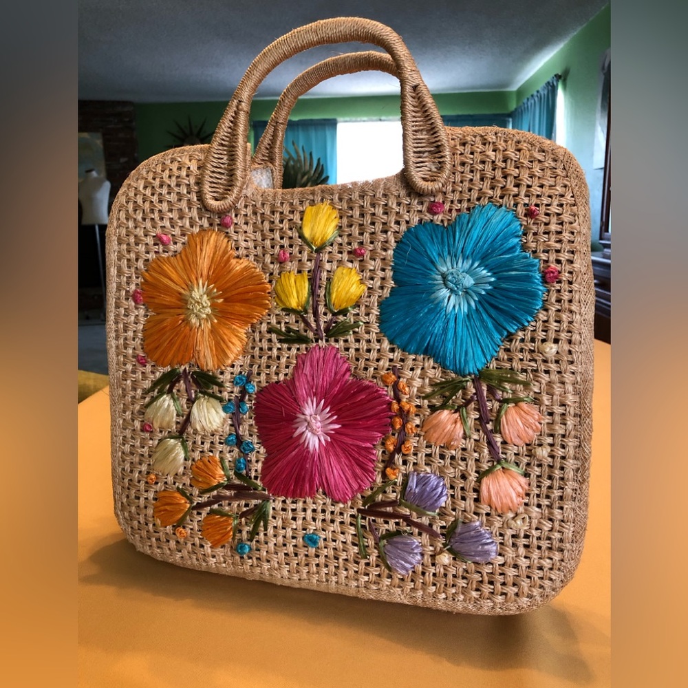 Vintage Straw Purse